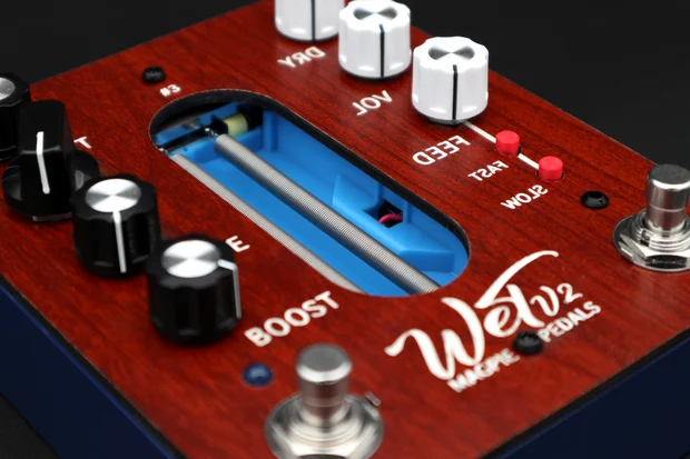 three-quarter side-on image of the Wet V.2 pedal